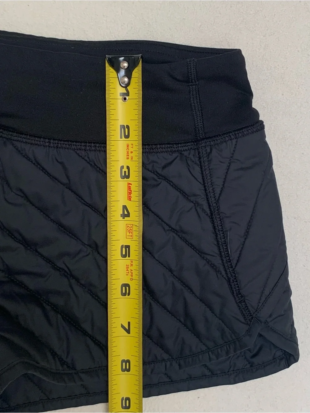 Ivivva by Lululemon Girls Black Quilted Athletic Shorts Sz 14 Zip Pocket Running